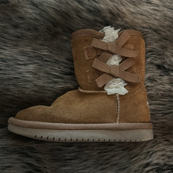 KOOLABURRA UGGS Boots Brown Kids bows size toddler sz 10 - Picture 6 of 7
